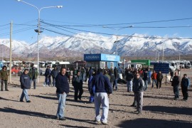 Choferes de camiones bloquearon la aduana en Uspallata